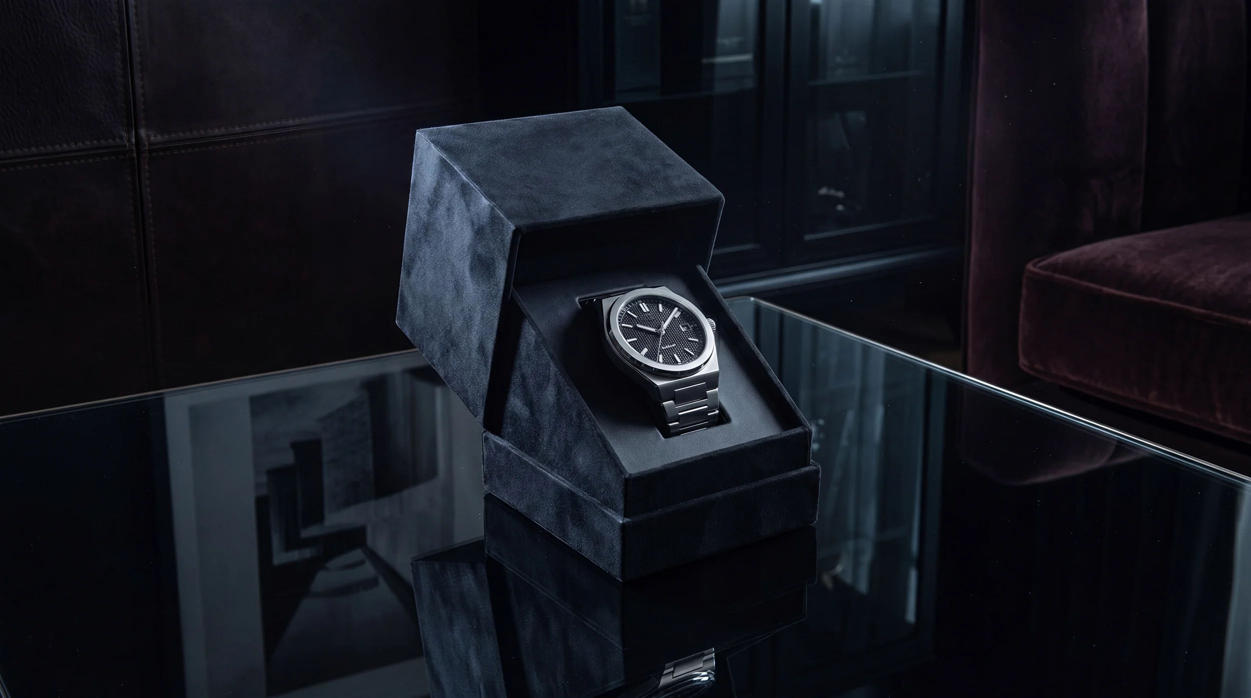 Black opaque leather watch luxury box